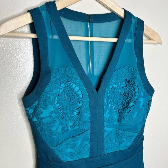 Adelyn Rae Fit & Flare Dress XS Teal Green Lace Embroidered Mini V-Neck Cocktail - Picture 6 of 12